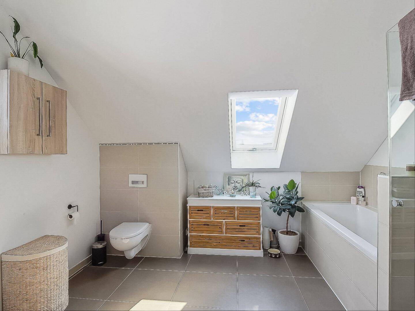 Property thumbnail 9