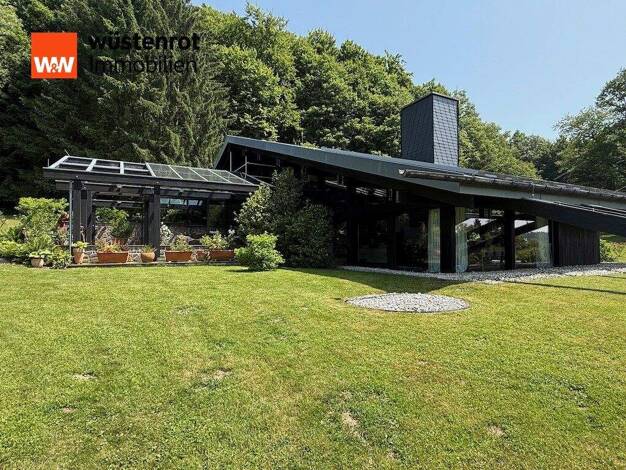 Villa zum Kauf 2.500.000 € 12 Zimmer 450 m² 210.000 m² Grundstück Montabaur 56410