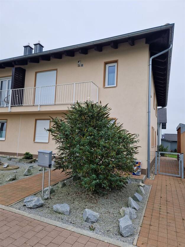 Doppelhaushälfte zum Kauf 436.000 € 6,5 Zimmer 130 m² 315 m² Grundstück frei ab sofort Hengersberg Hengersberg b Deggendorf 94491
