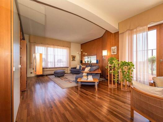 Wohnung zum Kauf 525.000 € 260 m² Varese 21100