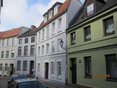 Wohnung zur Miete 395 € 2 Zimmer 39 m² 2. Geschoss frei ab 01.10.2025 Krönkenhagen 12 Altstadt Wismar 23966