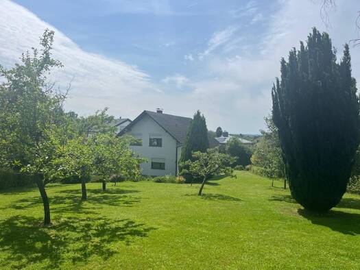 Einfamilienhaus zur Miete 1.700 € 8 Zimmer 200 m² 2.000 m² Grundstück frei ab 01.05.2026 Malsch 76316