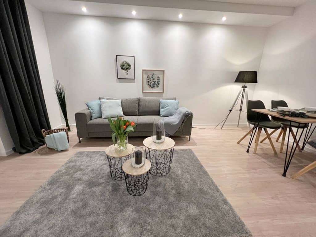 Wohnung zur Miete Wohnen auf Zeit 1.890 € 2 Zimmer 54 m²<br/>Wohnfläche ab sofort<br/>Verfügbarkeit Helmstedter Straße Döhren Hannover 30519