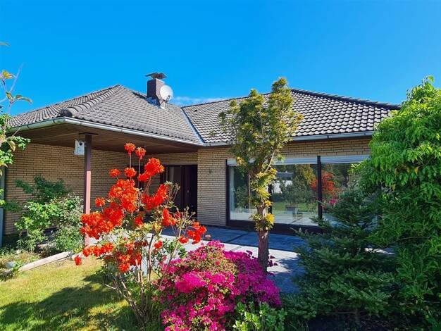 Einfamilienhaus zum Kauf 255.000 € 4 Zimmer 143,3 m² 762 m² Grundstück Varel Varel , Jadebusen 26316