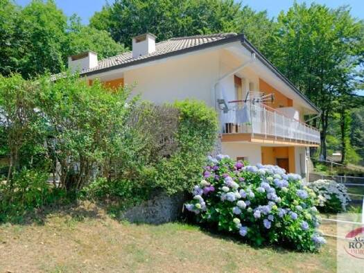 Mehrfamilienhaus zum Kauf 230.000 € 10 Zimmer 300 m² 7.000 m² Grundstück Urbe 17048