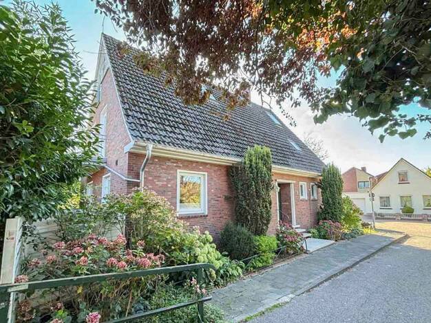 Einfamilienhaus zum Kauf 399.000 € 5 Zimmer 204,7 m² 380,2 m² Grundstück Stadtzentrum Emden 26721