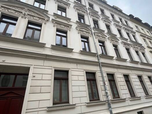 Wohnung zur Miete 355 € 1,5 Zimmer 39,4 m² 1. Geschoss frei ab 01.10.2026 Mierendorffstraße 35 Anger-Crottendorf Ost 04318