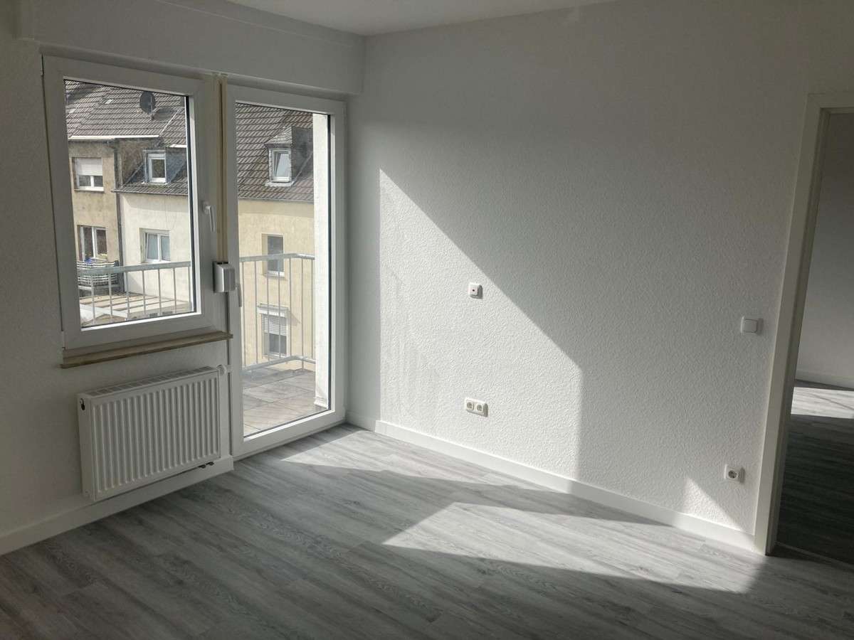 Wohnung zur Miete 480 € 3 Zimmer 65 m²<br/>Wohnfläche 1.<br/>Geschoss 01.01.2025<br/>Verfügbarkeit Große Rurstraße 39 Stadtkern Jülich 52428