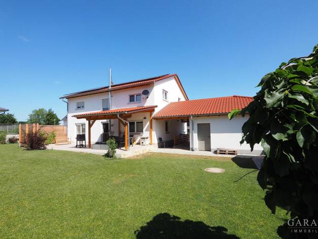 Einfamilienhaus zum Kauf 699.000 € 5,5 Zimmer 178 m² 750 m² Grundstück Dunstelkingen Dischingen 89561