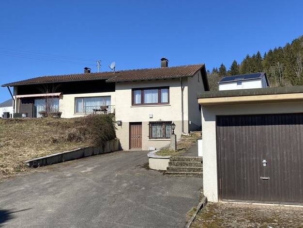 Einfamilienhaus zum Kauf 299.000 € 5 Zimmer 170 m² 1.840 m² Grundstück Wehingen 78564