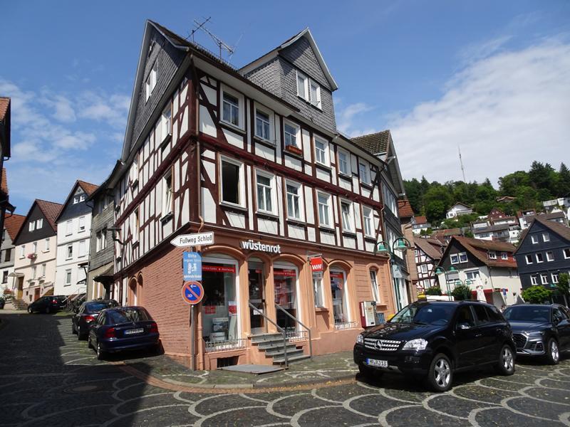 Mehrfamilienhaus zum Kauf als Kapitalanlage geeignet 299.000 € 376,3 m²<br/>Wohnfläche 300 m²<br/>Grundstück Biedenkopf Biedenkopf 35216