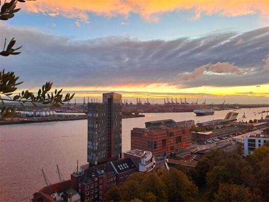 Studio zur Miete 1.200 € 1 Zimmer 45 m² 20. Geschoss Altona-Altstadt Hamburg 22767