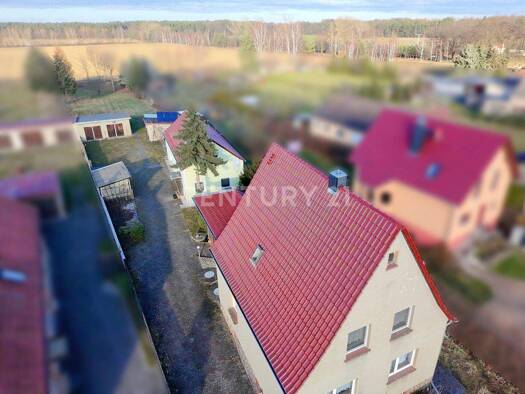 Mehrfamilienhaus zum Kauf 250.000 € 8 Zimmer 222 m² 10.461 m² Grundstück Kroppen 01945