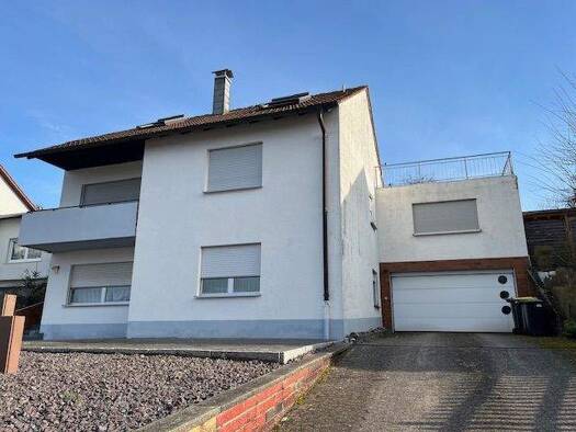 Mehrfamilienhaus zum Kauf 350.000 € 8,5 Zimmer 220 m² 1.047 m² Grundstück frei ab sofort Einöd Homburg 66424