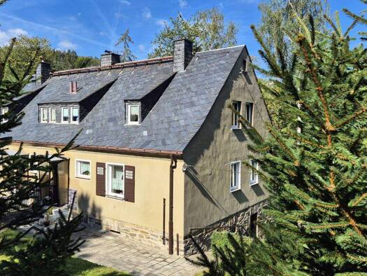 Doppelhaushälfte zum Kauf 104.000 € 5 Zimmer 106 m² 1.155 m² Grundstück Erla Schwarzenberg 08340