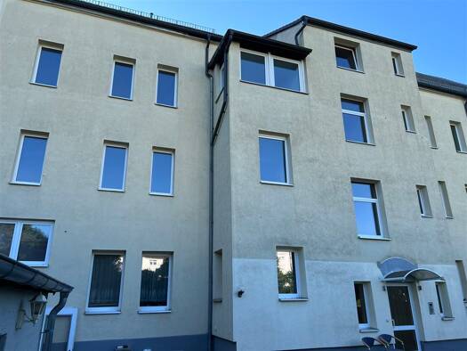 Mehrfamilienhaus zum Kauf 495.000 € 28 Zimmer 815,5 m² 447 m² Grundstück Feldstraße 4 Döbeln 04720
