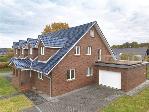 Mehrfamilienhaus zum Kauf 750.000 € 8 Zimmer 351 m² 901 m² Grundstück frei ab sofort Kellinghusen 25548