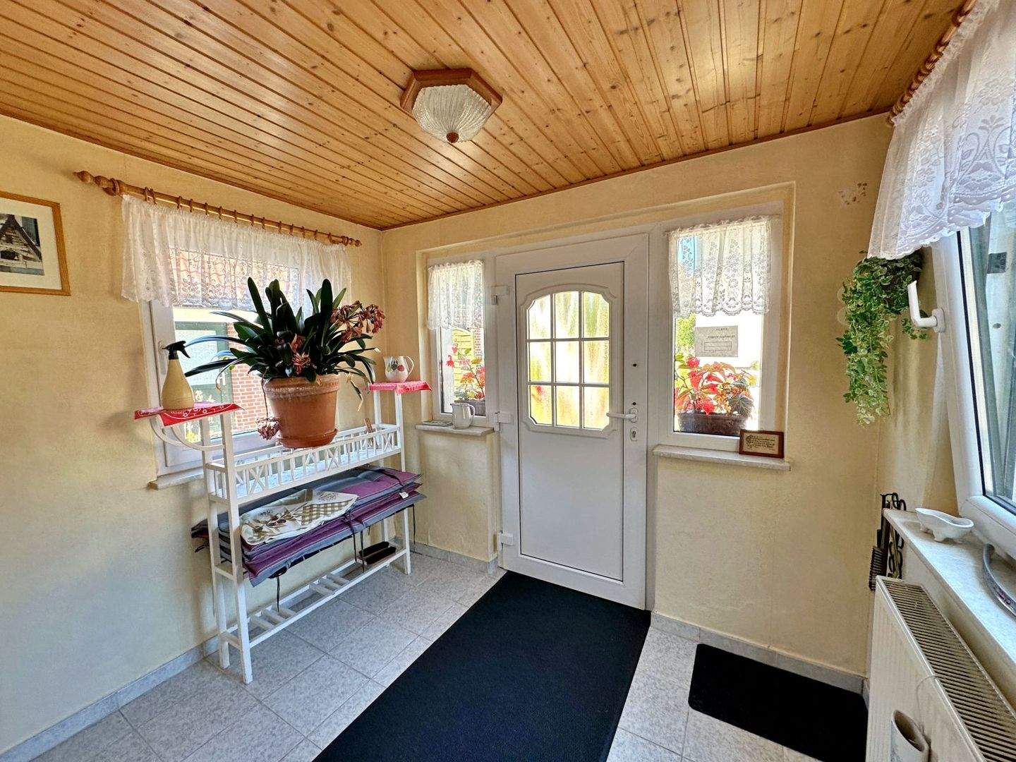 Immobilie in Ückeritz - Gemütliches Einfamilienhaus mit Ferienwohnung im DG und Ferienzi. im NG auf Usedom - Bild 3