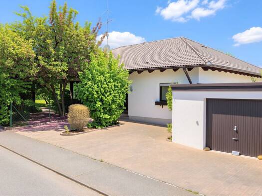 Bungalow zum Kauf 495.000 € 6 Zimmer 195,4 m² 1.369 m² Grundstück Kleintissen Bad Saulgau 88348