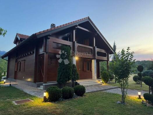 Haus zum Kauf 1.300.000 € 5 Zimmer 350 m² Raduc, Lovinac Lovinac