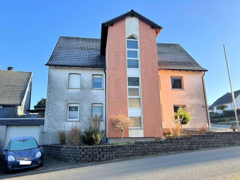 Mehrfamilienhaus zum Kauf 248.000 € 8 Zimmer 261,5 m²<br/>Wohnfläche 386 m²<br/>Grundstück Suttrop Warstein 59581