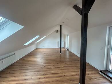 Maisonette zur Miete 1.050 € 5 Zimmer 175 m² Dachgeschoss, 4. Geschoss frei ab sofort Carl-von-Ossietzky-Straße 27 Lutherviertel Chemnitz 09126