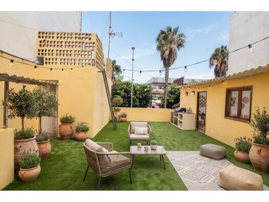 Villa zum Kauf 320.000 € 6 Zimmer 150 m² Avenida Escaleritas 131 Las Palmas de Gran Canaria 35011