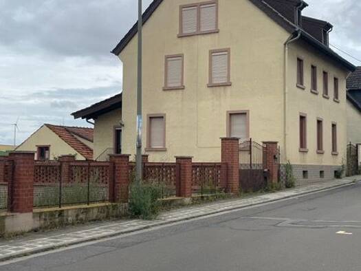 Einfamilienhaus zum Kauf 350.000 € 6 Zimmer 130 m² 756 m² Grundstück frei ab 01.07.2026 Hauptstraße 99 Albisheim Albisheim (Pfrimm) 67308