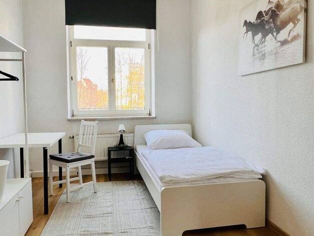 Wohnung zur Miete 900 € 4 Zimmer 101 m² EG Am Bahnhof Arnstadt 99310