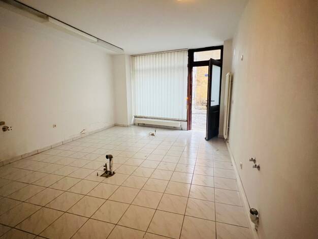 Ladenfläche zur Miete provisionsfrei 4,85 € 2 Zimmer 41,3 m² Verkaufsfläche Neustadt 33 Zittau 02763
