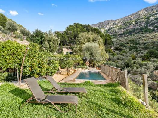 Villa zur Miete 3.500 € 3 Zimmer 150 m² 25.000 m² Grundstück Fornalutx 07109