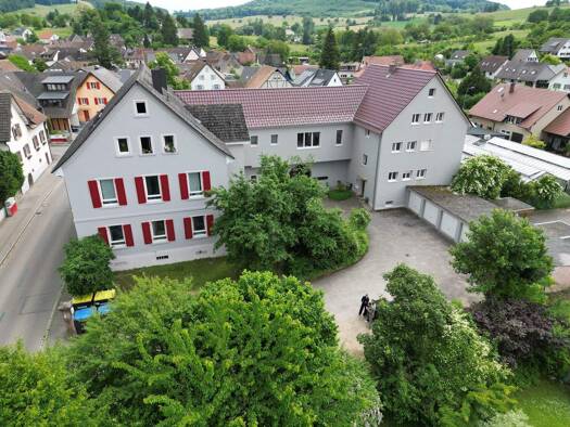 Mehrfamilienhaus zum Kauf provisionsfrei 31,5 Zimmer 872 m² 1.537 m² Grundstück Vögisheim Müllheim im Markgräflerland 79379