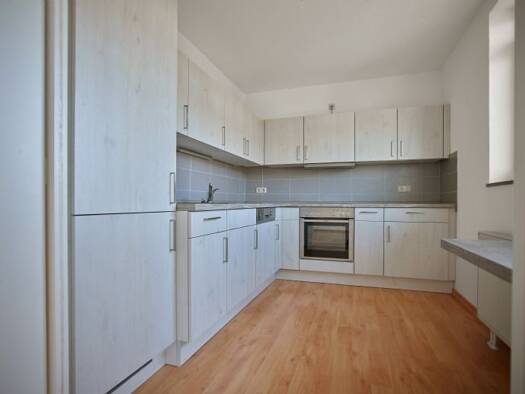 Wohnung zur Miete 550 € 3 Zimmer 68,6 m² 4 Geschosse frei ab sofort Oschatz Oschatz 04758