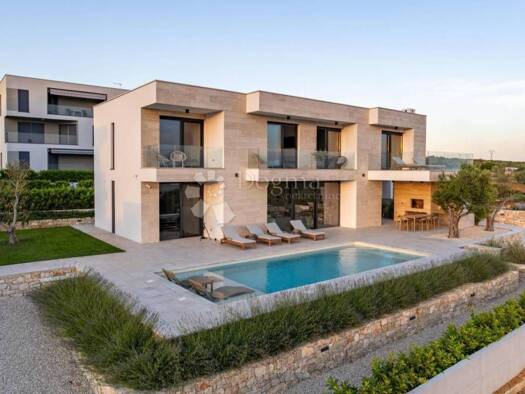 Haus zum Kauf 10 Zimmer 274 m² Sveti Filip i Jakov, Sveti Filip I Jakov Sveti Filip i Jakov
