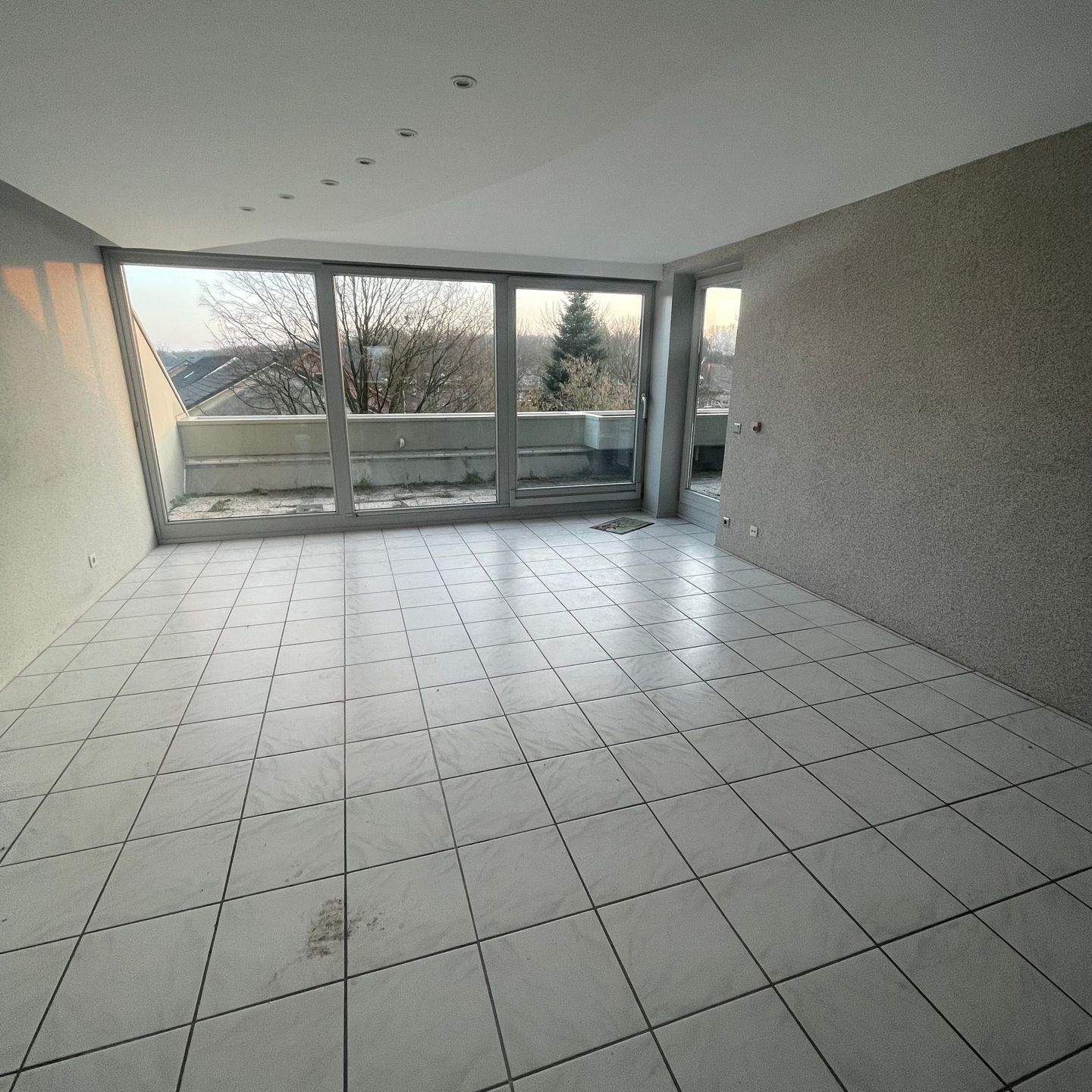 Immobilie in Dülmen - Helle & geräumige 3 Zimmer-Eigentumswohnung mit großem, sonnigen Balkon & Eckbadewanne - Bild 1