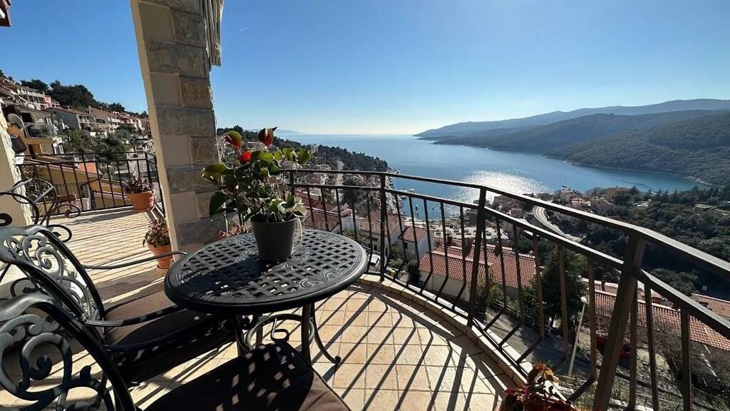 Haus zum Kauf 1.360.000 € 8 Zimmer 340 m² 500 m² Grundstück Rabac