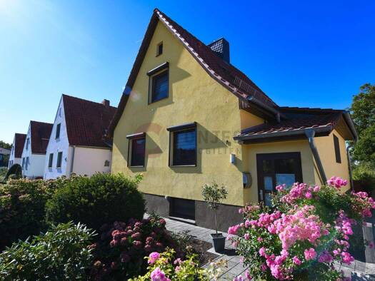 Haus zum Kauf 179.000 € 3 Zimmer 100 m² 901 m² Grundstück Dannenberg Dannenberg (Elbe) 29451