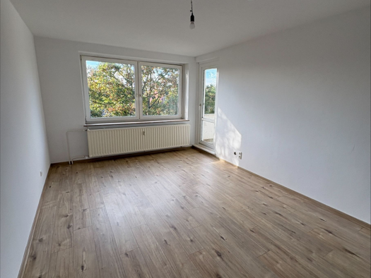 Wohnung zur Miete 399 € 3 Zimmer 65,5 m² 2. Geschoss frei ab 27.12.2025 Wilhelm-Leuschner-Straße 21 Borssum/Hilmarsum Emden 26506