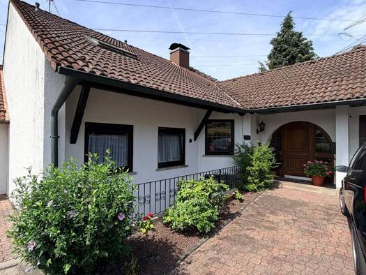 Villa zum Kauf 929.000 € 8 Zimmer 258 m² 1.039 m² Grundstück frei ab sofort Kleinostheim 63801