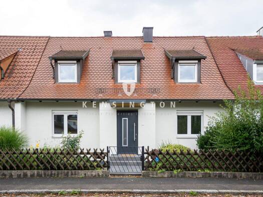 Reihenmittelhaus zum Kauf 459.000 € 7 Zimmer 184 m² 220 m² Grundstück Amberg 92224