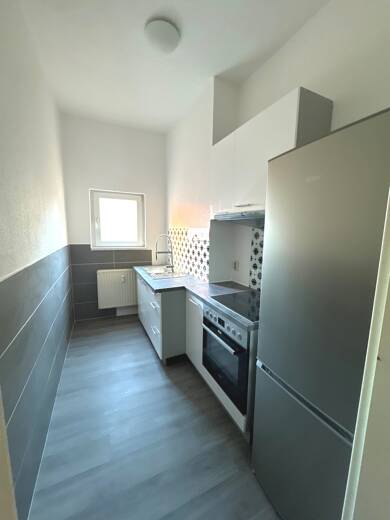 Studio zur Miete 200 € 1 Zimmer 23 m² Dachgeschoss, 2. Geschoss frei ab sofort Thielestraße 1 Freiberg Freiberg 09599