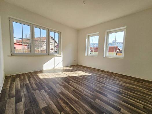 Wohnung zur Miete 595 € 3 Zimmer 70 m² EG Erfurter Str. 45 Ichtershausen 99334