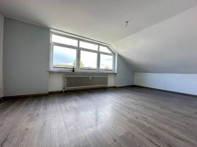 Wohnung zum Kauf 124.000 € 3 Zimmer 70 m² Dachgeschoss Einbeck Einbeck 37574