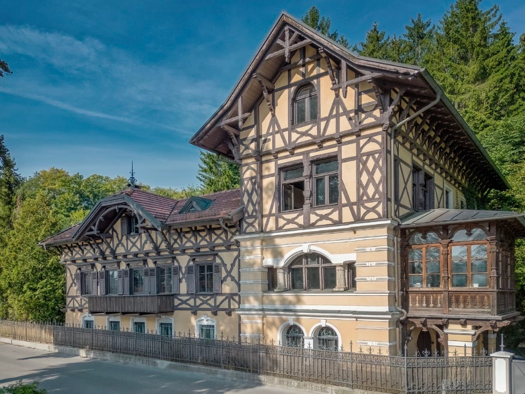 Gewerbeobjekt zum Kauf als Kapitalanlage geeignet 6.500.000 € 18 Zimmer 785 m² 2.360 m² Grundstück Possenhofen Pöcking 82343