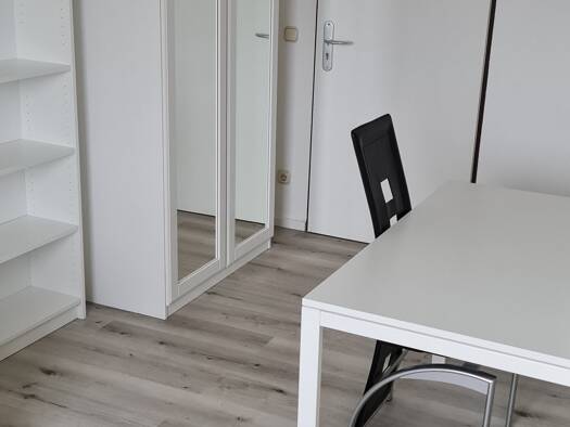 Studio zur Miete 360 € 1 Zimmer 20 m² Geschoss 8/9 frei ab 01.10.2025 Sieglitzhof Erlangen 91054