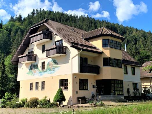 Haus zum Kauf provisionsfrei 15 Zimmer 692 m² 6.000 m² Grundstück Christophshof Bad Wildbad 75323