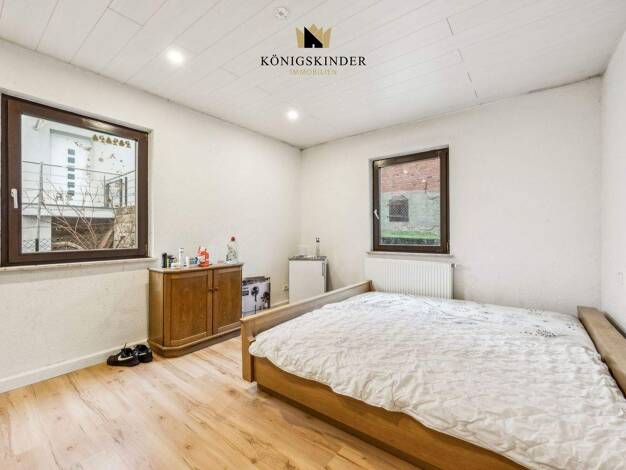 Mehrfamilienhaus zum Kauf 500.000 € 9 Zimmer 181 m² 267 m² Grundstück Cleebronn 74389