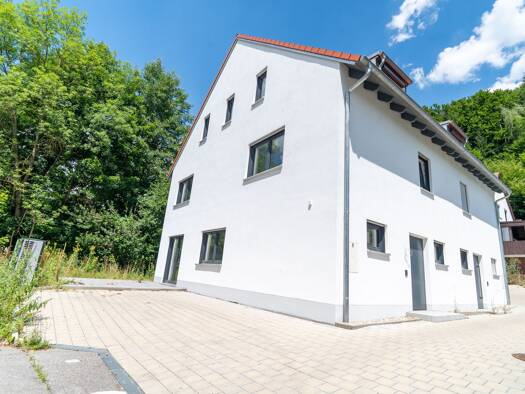 Doppelhaushälfte zum Kauf provisionsfrei 699.000 € 2 Zimmer 159 m² 305 m² Grundstück frei ab sofort Schönbrunn Landshut 84036