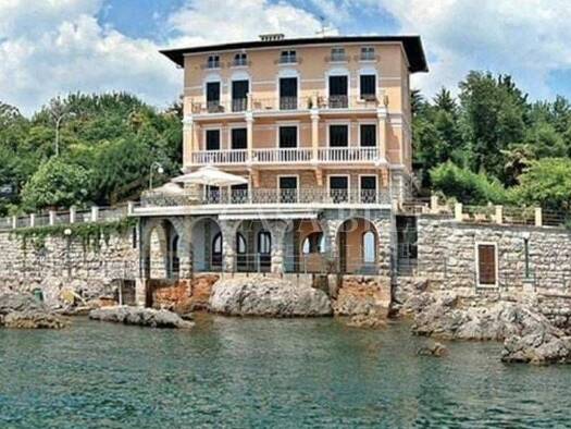 Wohnung zur Miete 2.000 € 4 Zimmer 140 m² 1. Geschoss Ičići, Opatija - Okolica Opatija 51410