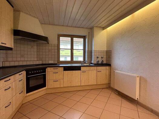 Wohnung zur Miete 800 € 3 Zimmer 72 m² 2. Geschoss frei ab sofort Ansbach 91522